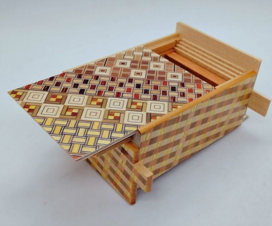 Brain Teasers Winshare-Puzzles-and-Games | 4 Sun 27 Steps Yosegi Ichimatsu - Japanese Puzzle Box-J427Yi